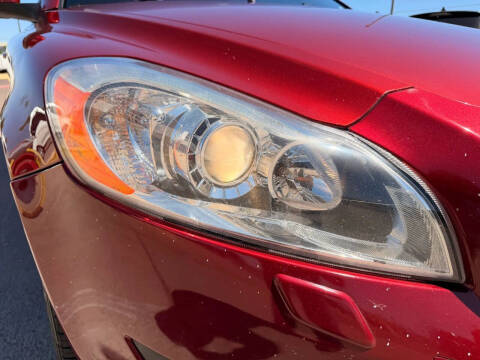 2011 Volvo C70 T5