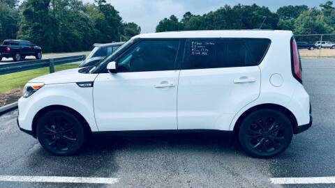 2016 Kia Soul +