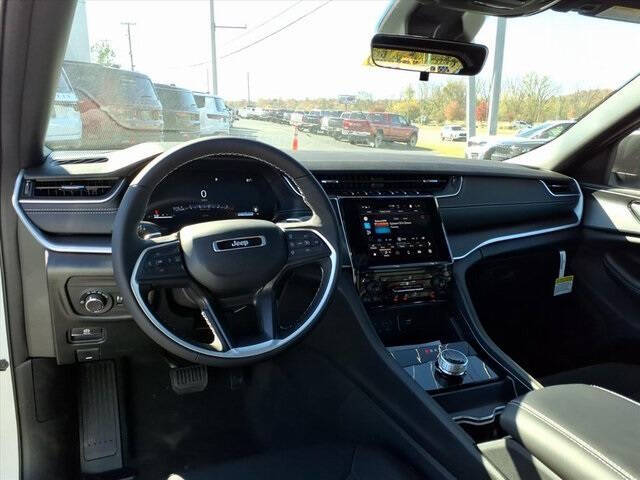 2025 Jeep Grand Cherokee Laredo X