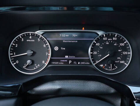 2024 Nissan Pathfinder SV