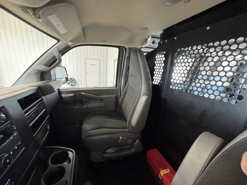 2023 GMC Savana 2500