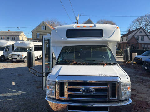 2017 Ford E-Series E-450 SD