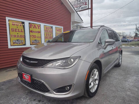 2017 Chrysler Pacifica Touring-L