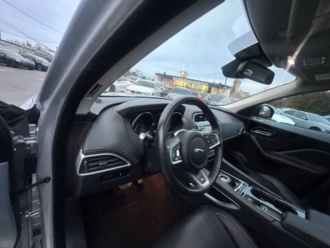 2017 Jaguar F-PACE S