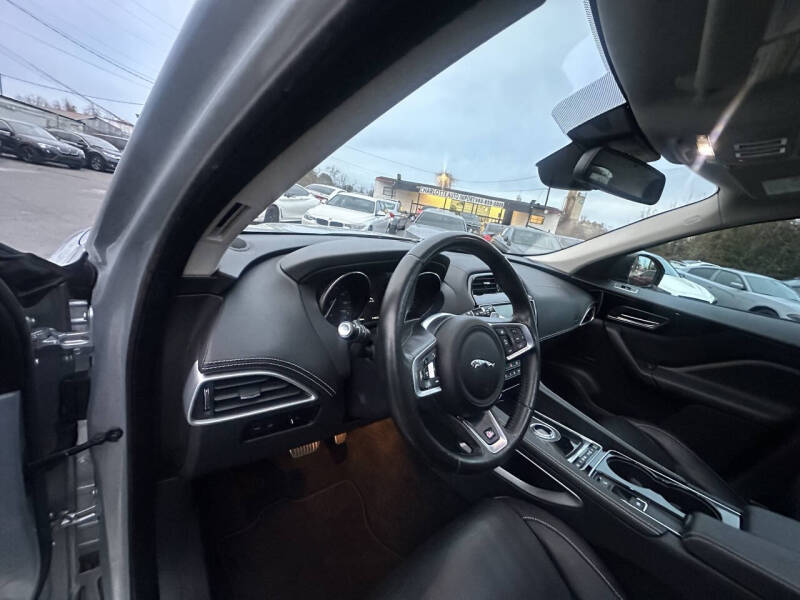 2017 Jaguar F-PACE S