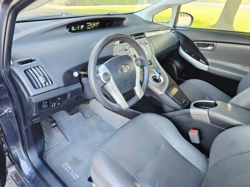 2014 Toyota Prius Plug-in Hybrid