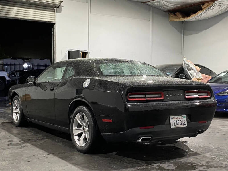 2017 Dodge Challenger SXT