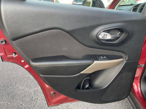 2017 Jeep Cherokee Sport