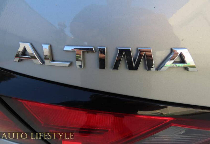 2021 Nissan Altima 2.5 SV