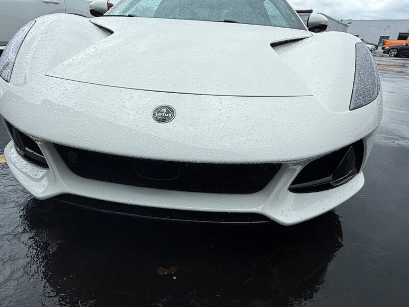 2026 Lotus Emira V6 SE