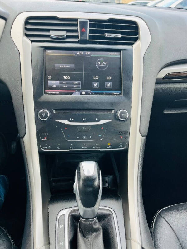 2013 Ford Fusion Hybrid SE