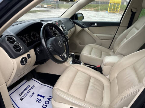 2011 Volkswagen Tiguan SEL 4Motion