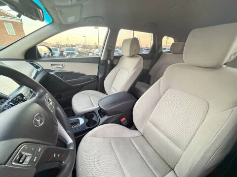 2017 Hyundai Santa Fe SE