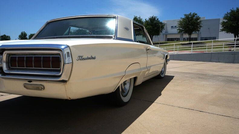 1965 Ford Thunderbird