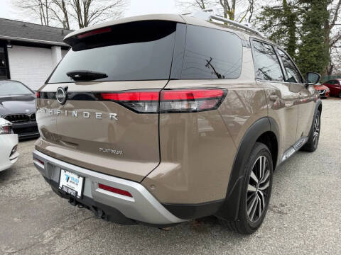 2023 Nissan Pathfinder Platinum