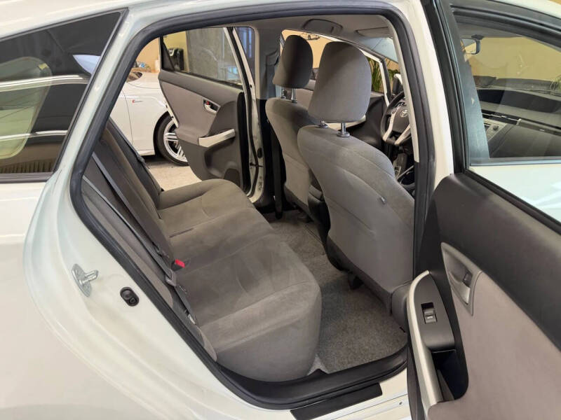 2014 Toyota Prius Plug-in Hybrid