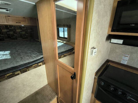 2015 Adventurer 86SBS