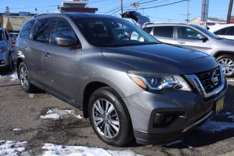 2018 Nissan Pathfinder SV