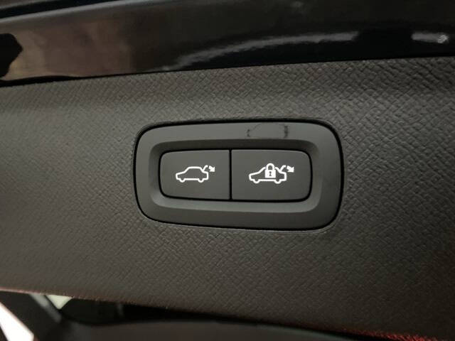 2025 Volvo XC90 B6 Plus Bright Theme 7P