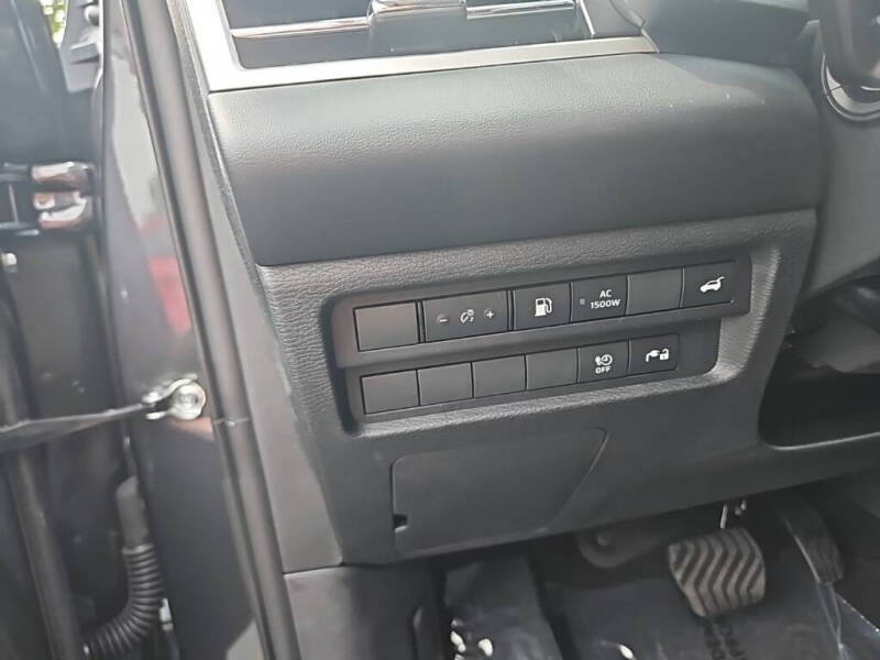 2025 Mitsubishi Outlander PHEV SEL