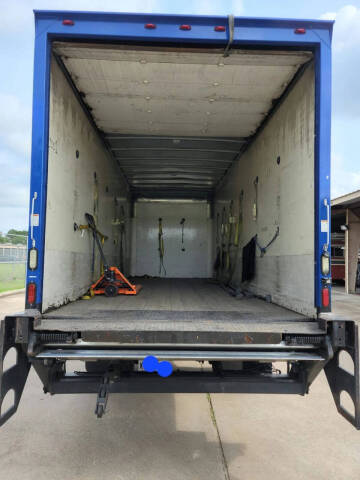 2014 Freightliner M2 106