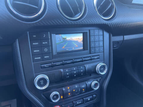 2017 Ford Mustang V6