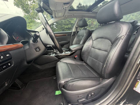 2017 Kia Cadenza Technology