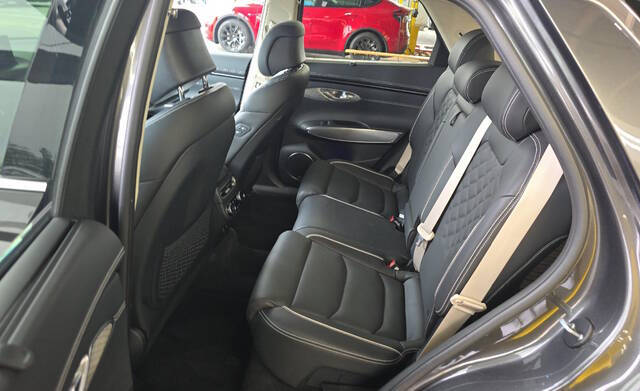 2024 Genesis Electrified GV70