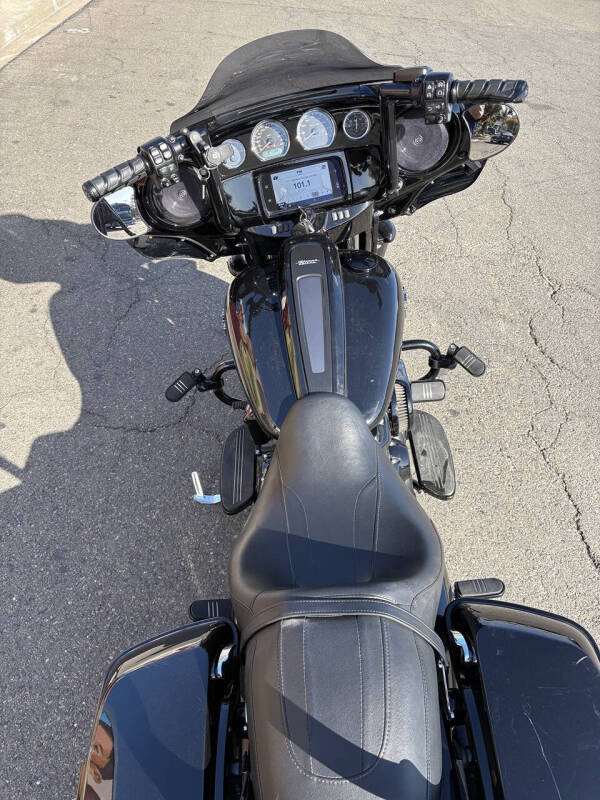 2022 Harley-Davidson Street Glide