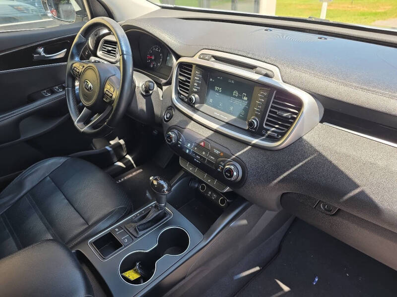 2017 Kia Sorento LX