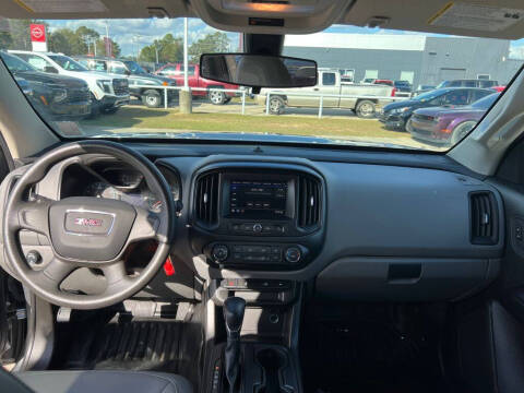 2022 GMC Canyon Elevation Standard