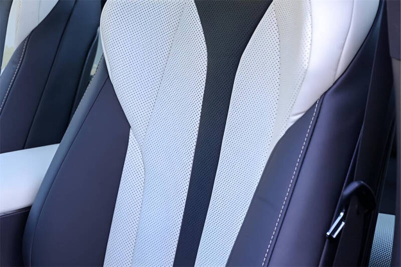 2025 Lexus ES 350 F SPORT Handling