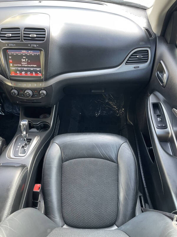 2018 Dodge Journey Crossroad