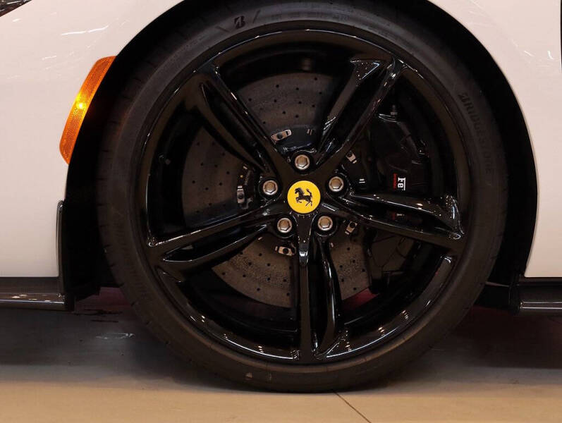 2025 Ferrari 296 GTS