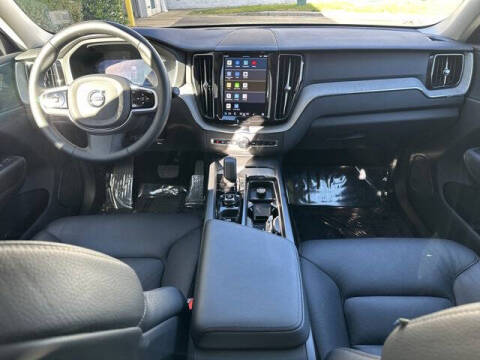 2025 Volvo XC60 B5 Plus Dark Theme