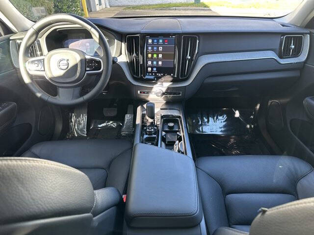 2025 Volvo XC60 B5 Plus Dark Theme