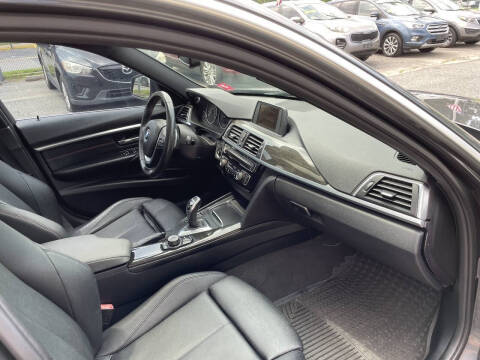2017 BMW 3 Series 330i