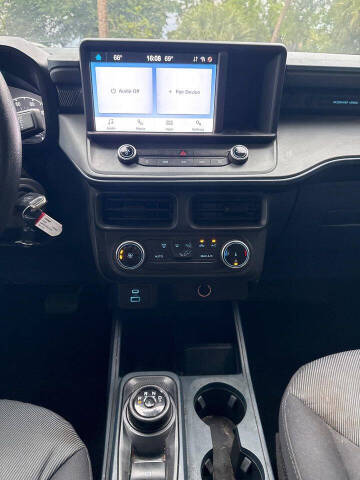 2022 Ford Maverick XL