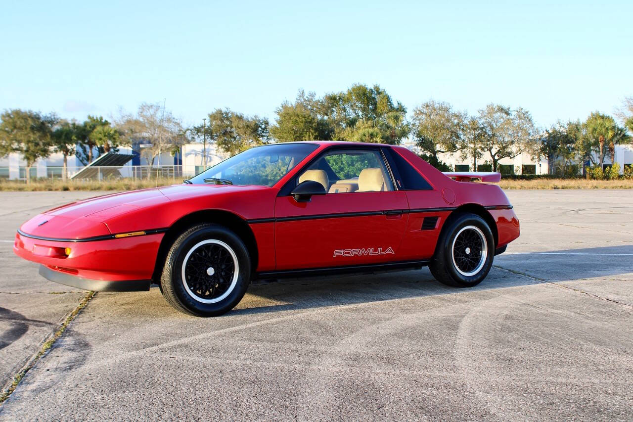 1988 Pontiac Fiero 4