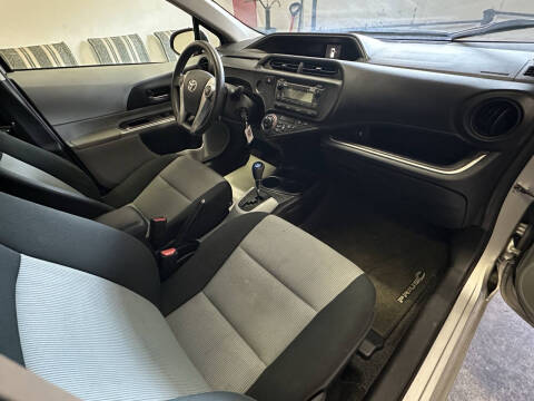 2014 Toyota Prius c Two