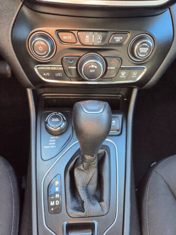 2019 Jeep Cherokee Latitude