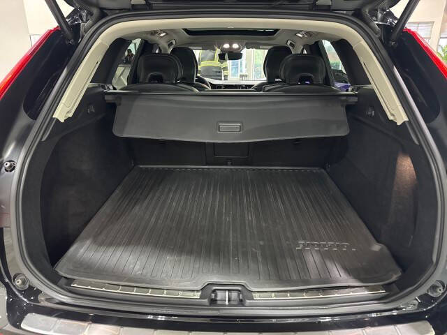 2023 Volvo XC60 B5 Core