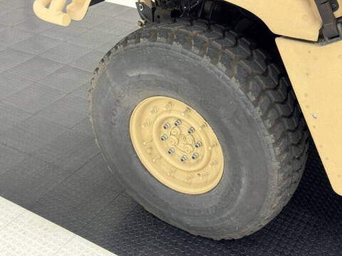 2005 AM General Hummer