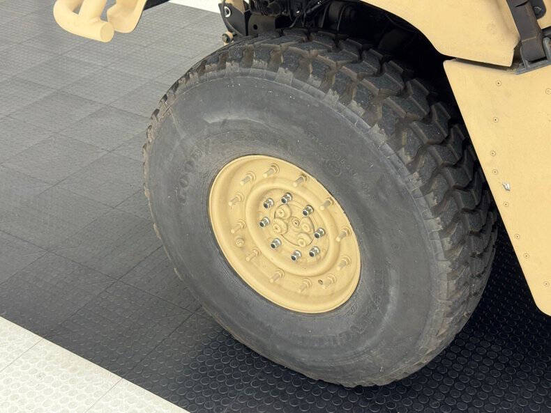 2005 AM General Hummer