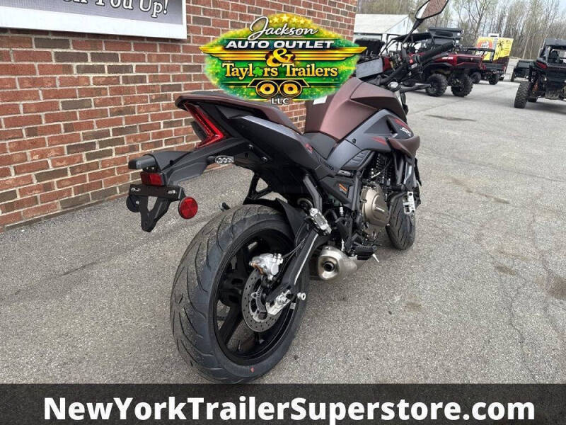 2023 QJMotor SRK400
