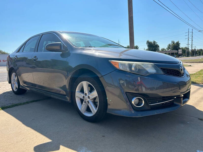 2014 Toyota Camry for sale at EGM Auto in Midwest City OK