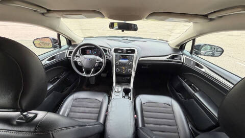 2017 Ford Fusion Hybrid SE