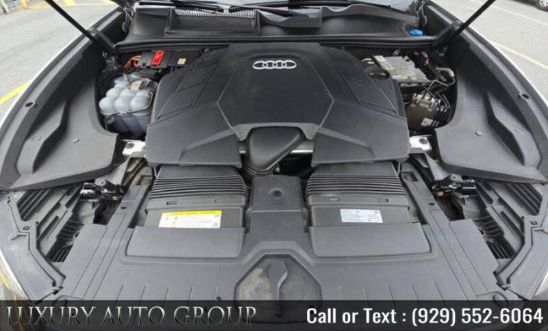 2019 Audi Q8 quattro Premium Plus 55 TFSI