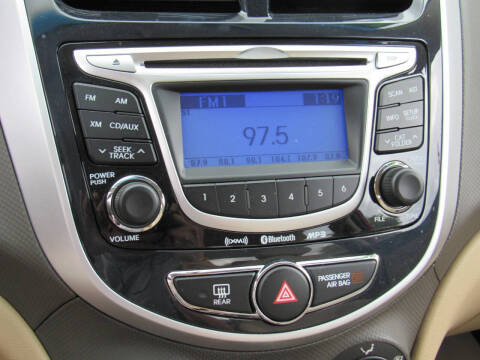 2013 Hyundai Accent GLS
