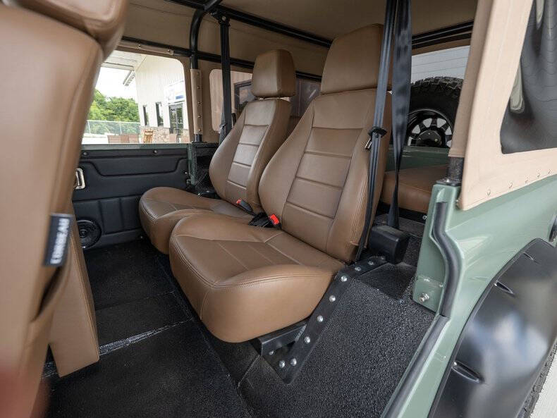 1988 Land Rover Defender
